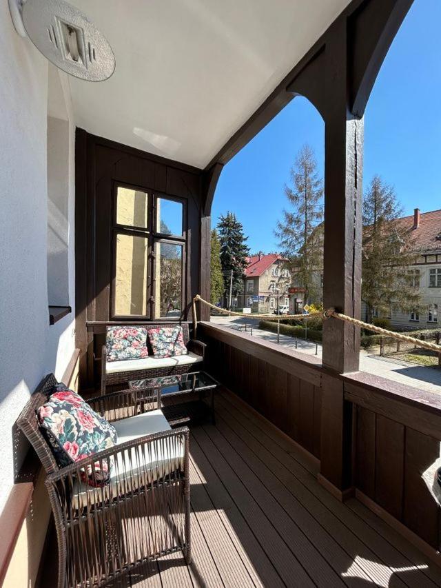 Apartament Nad Galeria Blisko Centrum Kudowy Kudowa-Zdrój Exterior foto